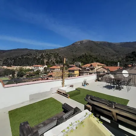 Coffee Time Апартаменты Cisano sul Neva